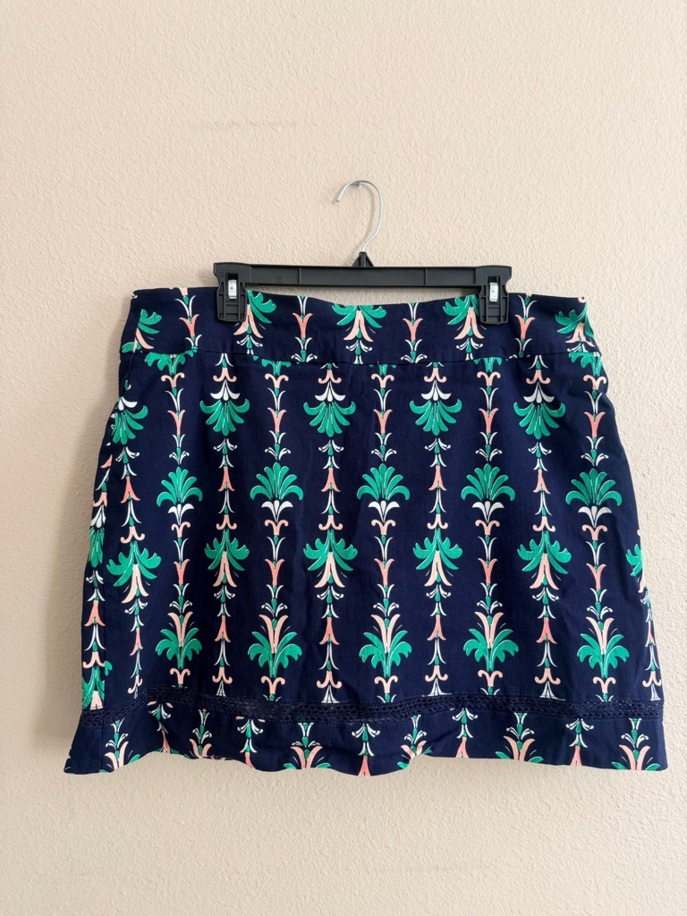 Crown & Ivy Mill Crochet Trim Skort Navy Stalk Print
